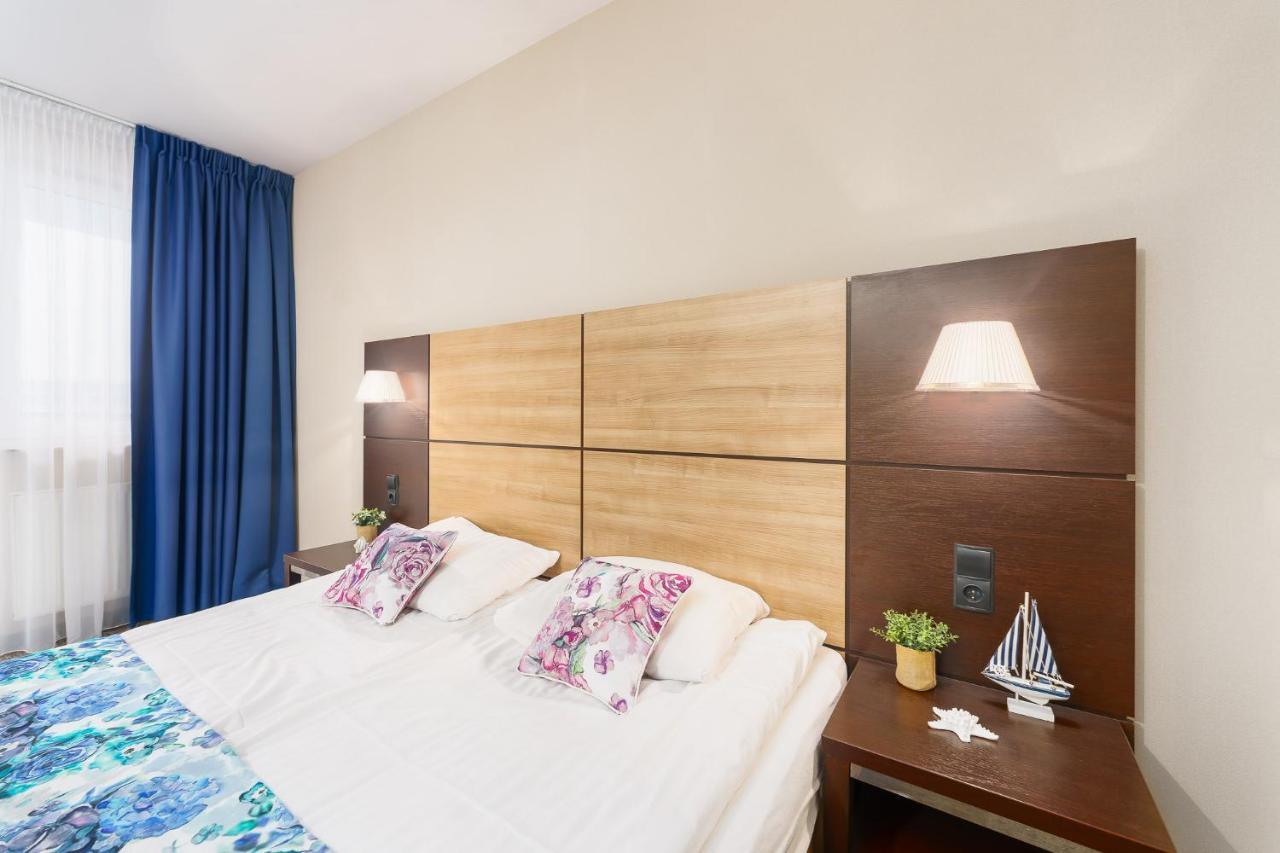 Apartamenty Prywatne W Hotelu Przy Plazy Diva 코워브제크 외부 사진