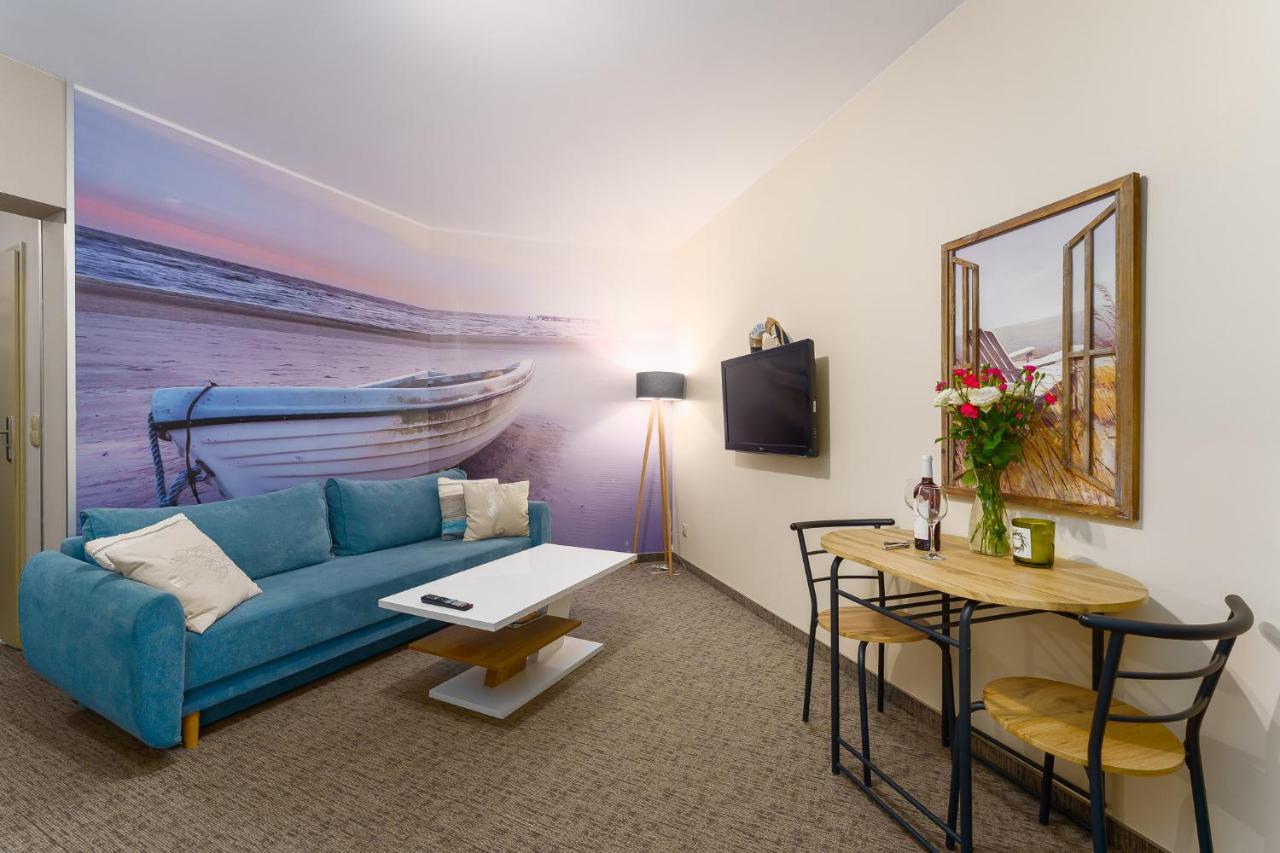 Apartamenty Prywatne W Hotelu Przy Plazy Diva 코워브제크 외부 사진